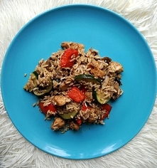 A dzisiaj na blogu przepis na fit obiad- grillowany kurczak z warzywami i brązowym ryżem ;) Przepis po kliknięciu w zdjęcie