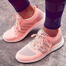 wie ktoś co to za model ?