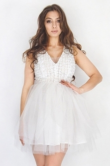 MUST HAVE! Rose- Biała sukienka tiulowa jest najczęściej wybierana przez Was <3 Dziękujemy ! www. sopsi.com.pl
