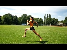 Siła biegowa – skipy, wieloskok – pokazuje mistrzyni Polski juniorów