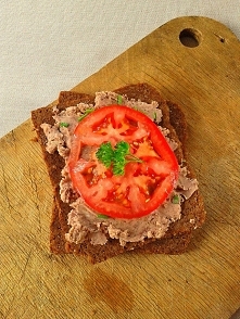 Pasta kanapkowa z czerwonej...