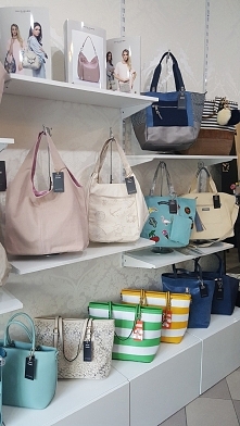 torebki damskie z materiału lub syntetyku 
Zapraszamy Fb/ Atelier Torebek wysyłka 24h