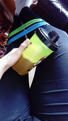 Gumy oporowe, korzystacie z nich? Jak dla mnie fajna opcja jako dodatek do treningu. Ja już dziś trening zaliczyłam, a Ty zrobiłaś coś dla siebie? :)