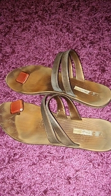 Poszukiwane! Dziewczyny szukam takiego fasonu japonek. Są mega wygodne, a te są już niestety znoszond. Pomóżcie!