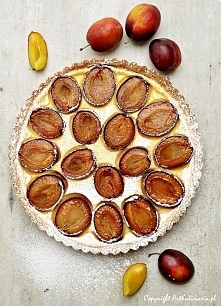 Tarta ze śliwkami i kremem pâtissi?re. Z nutą cynamonu | ArtKulinaria