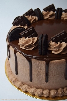 Tort czekoladowy z wiśniami