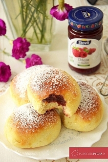 Puchate bułeczki z dżemem