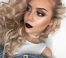 Hej mam pytanie, jakie pudry polecacie? Ogólnie nie używam podkładu, korektor tylko pod oczy. Pudru używam tylko do zniwelowania 'świecenia się' jednak żaden nie dział...