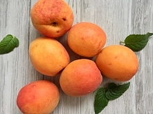 Morele i właściwości.