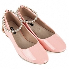 Lakierowane balerinki zdobione perełkami :)