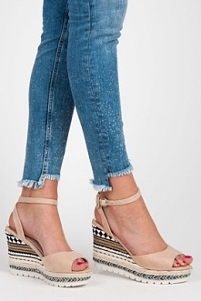 Sandałki z etnicznym wzorem :)