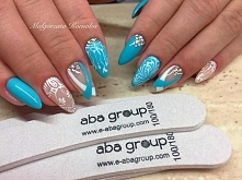 nails