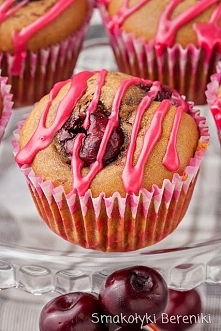 Muffiny cappuccino z wiśniami