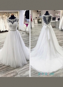 Piękna suknia ślubna