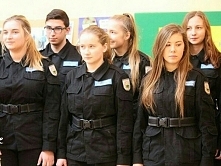 pomożecie? chodzę do liceum policyjnego i zbliza się moja 18stka chciałabym żeby na niej była jakaś atrakcja związana z moim kierunkie.Macie jakieś pomysly?