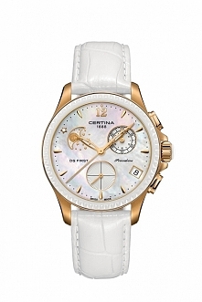 Certina C030.250.36.106.00 kobiecy zegarek wykonany ze stali szlachetnej w kolorze złotym na skórzanym biały pasku. Posiada jasny cyferblat z diamentem 0,0038 carats, VS-SI, 8/8...