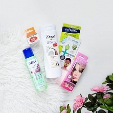 To i ja! Moje skromne zakupy z Rossmanna ❤ Trochę nowości. Szczególnie jestem ciekawa peelingu Evree i serum Eveline. Niestety produkty na półkach były już mocno przerzedzone i ...