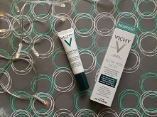 VICHY SLOW AGE - KREM POD OCZY PRZECIW OZNAKOM STARZENIA