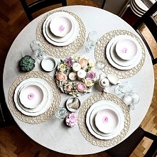 Subtelna dekoracja stołu od...