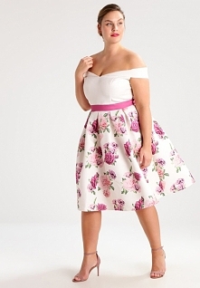 Sukienka koktajlowa Chi Chi London Curvy CICI.