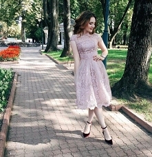 Koronkowa sukienka Chi Chi London. Do kupienia ➡️ najlepszesukienki.pl