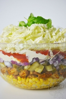 Sałatka Gyros

SKŁADNIKI
500 g piersi kurczaka
opakowanie przyprawy kebab/gyros
puszka kukurydzy
kilka ogórków konserwowych
czerwona cebula
majonez
ketchup
olej do smażenia

PRZ...