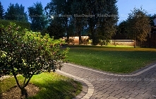 Ogród oświetlony oprawami LED od klusdesign.pl