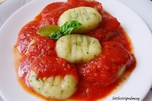 Ziołowe gnocchi w pomidorach