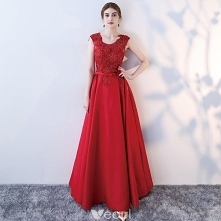 Piękne Czerwone Sukienki Wieczorowe 2017 Princessa Wycięciem Bez Rękawów Aplikacje Z Koronki Frezowanie Kokarda Szarfa Długie Bez Pleców Sukienki Wizytowe