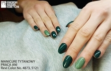 Odcienie zieleni i manicure tytanowy Revi