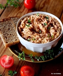 Pasta do chleba, z jajek i suszonych pomidorów


czas przygotowania : ok. 15 minut + czas chłodzenia 
składniki : 
6 świeżych, średnich jajek kurzych
6-8 kawałków pomidorów susz...