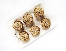 Muffinki bezglutenowego z delikatnym kremem kawowym.