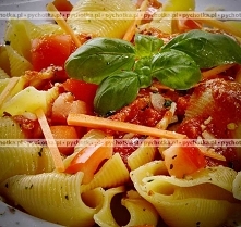 Makaron z pomidorami i parmezanem