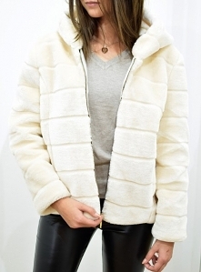 Futerko z kapturem ZIP crema.
Ottanta - sklep online