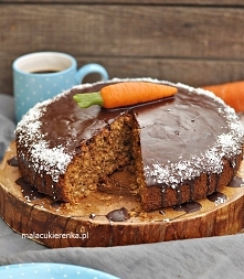 Orkiszowe Ciasto z Marchewką i Bakaliami. Przepis po kliknięciu w zdjęcie.