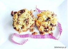 Przepis na przepyszne ciasteczka maślane z czekoladą i orzechami "PIEGUSKI"