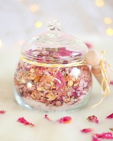 Kwiatowa sól do kąpieli diy - zobacz jak zrobić