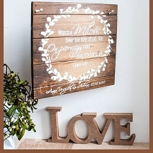 Deska na ścianę? Czemu nie! 
Deskę zamówicie w moim sklepie -pamietajcie, że tekst jest dowolny!

#prezent #deska #drewno #rękodzieła #handwriting #wood #typografia #typo #love ...