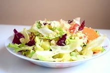 Sałatka z kaszą jaglaną i fetą