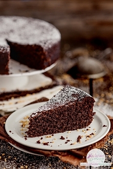 Puszyste ciasto czekoladowo orzechowe