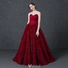 Proste / Simple Burgund Sukienki Wieczorowe 2018 Princessa Kochanie Bez Rękawów Plisowane Tiulowe Szarfa Trenem Kaplica Bez Pleców Sukienki Wizytowe