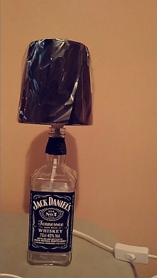 Ręcznie wykonana klimatyczna lampka.
Świetnie nadaje się na ciekawy prezent . 
Również wykonam lampke z innych butelek :) 
Jeśli jesteś zainteresowany lub chcesz więcej informac...