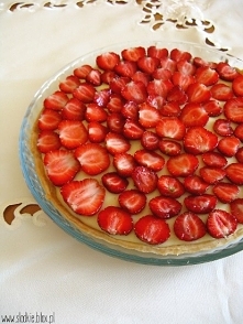 Tarta z creme patissiere i truskawkami