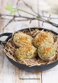 Ten sposób na faszerowane jajka w skorupkach rozwiąże problem smażenia. Przepis po kliknięciu w zdjęcie.
