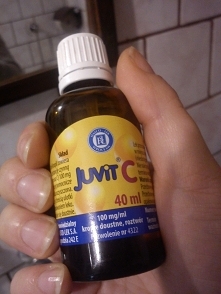 Juvit C - niedrogi produkt zaczęłam używać ( 2razy dziennie) do twarzy w zastępstwie za serum do twarzy. Efekty po stosowaniu przez kilka dni są widoczne cera jest: 
-widocznie ...