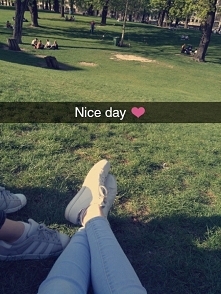 Piękny dzień wystarczy słoneczko, tereny zielone, dobre towarzystwo i muzyka (poleci kotś coś) ❤️