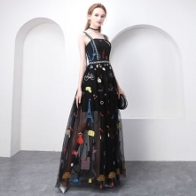 iękne Czarne Sukienki Wieczorowe 2018 Princessa Rysunek Spaghetti Pasy Bez Pleców Bez Rękawów Długie Sukienki Wizytowe