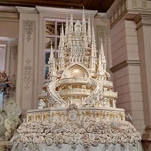 castle wedding cake
