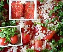 Pomidory krojone z czosnkiem i bazylią


2 kg pomidorów - nadają się właściwie wszystkie odmiany, ale najlepsze są te małe, podłużne i mięsiste
pęczek bazylii
1 duża główka czos...