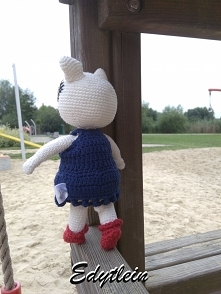 Tak prezentuje się zabawka od drugiej strony. Prostota czasami najlepiej podkreśla piękno zabawki